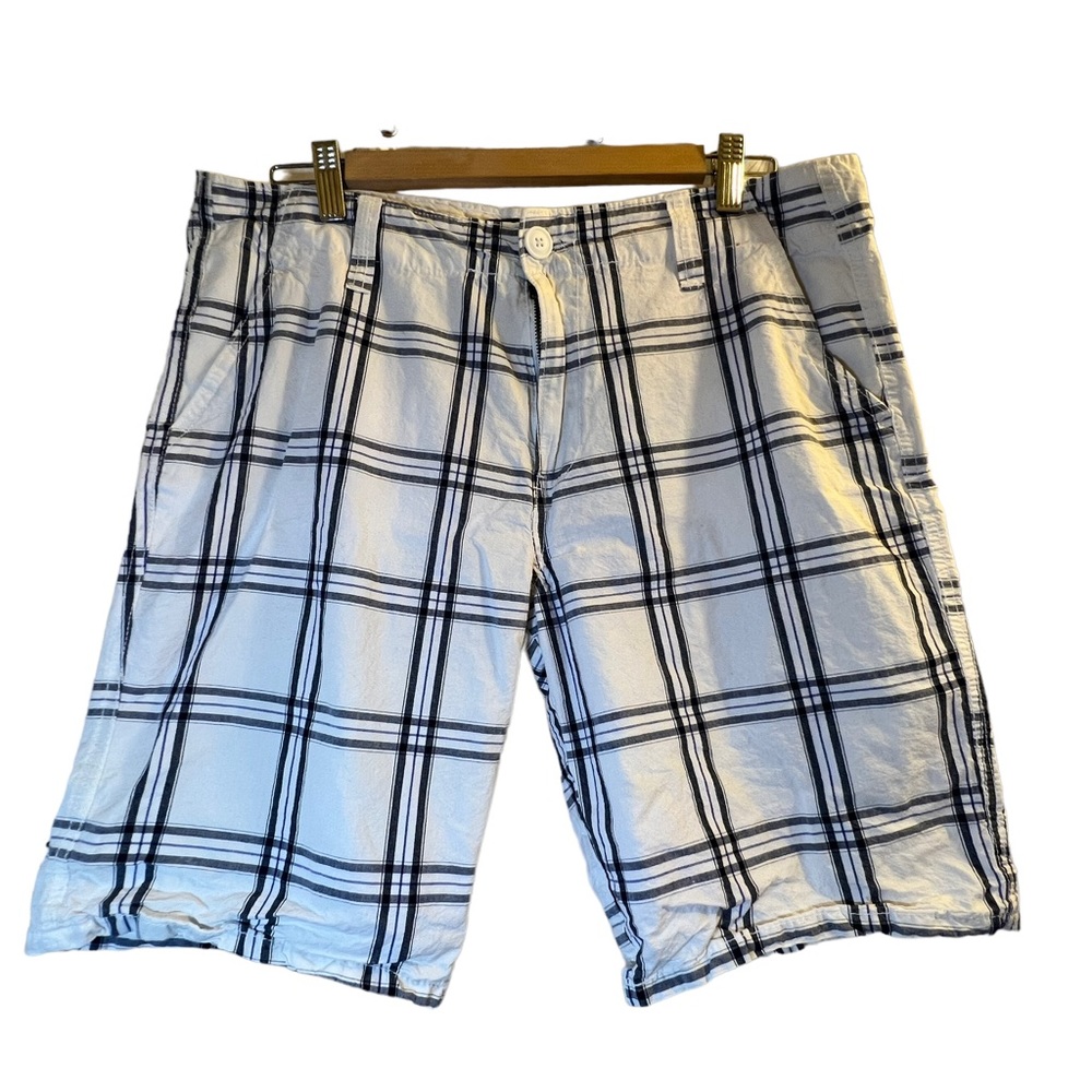Bluenotes Shorts Classic Flat Front Plaid Size 34
